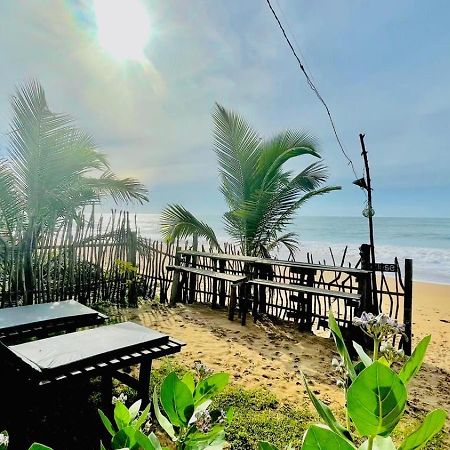 Waves Ranna Cabana And Seafood Экстерьер фото